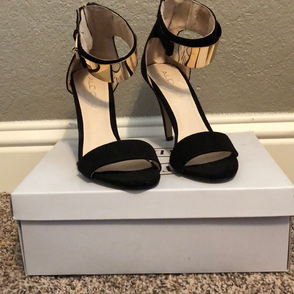 Black heel